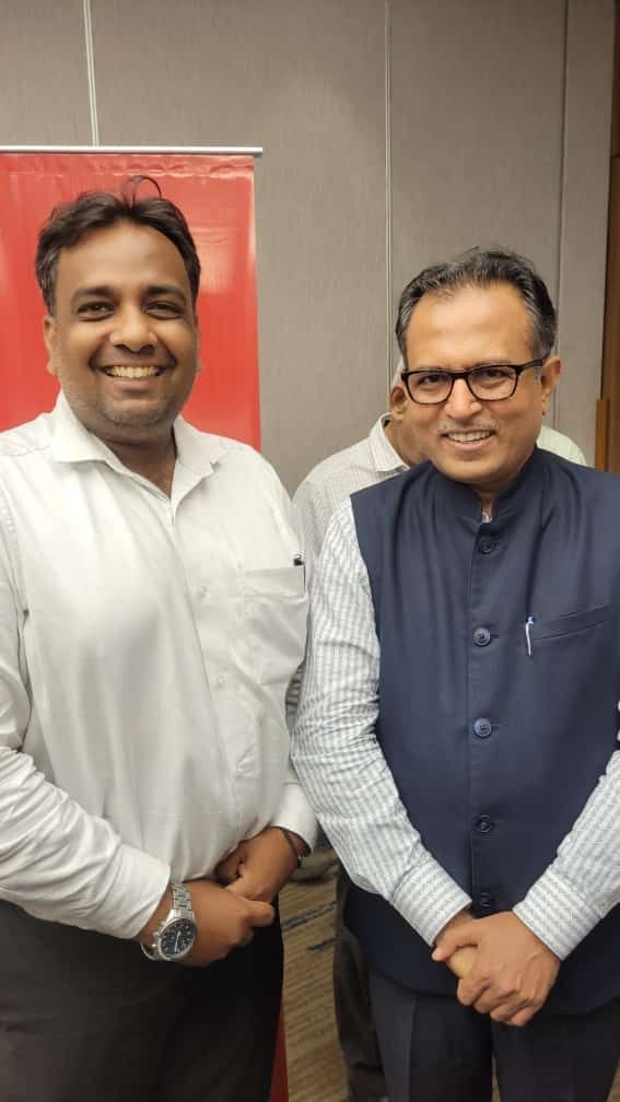 Mayur Agarwal - CEO of Makworth Finserv Meeting Nilesh Shah